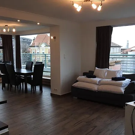 Stefania Luxury Diplomat Penthouse Appartamento