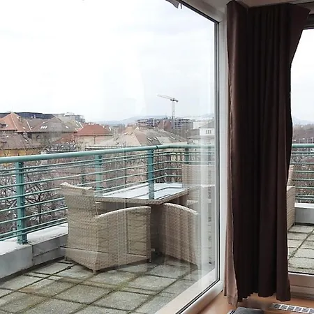 Stefania Luxury Diplomat Penthouse Budapest